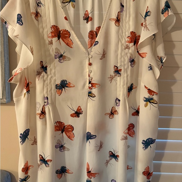 Carolina Belle Multicolor Butterfly Blouse 1X - Picture 1 of 3